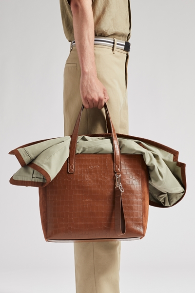 مجموعة Tod’s الرجالية لربيع وصيف 2020... تصاميم خفيفة بجودة عالية
